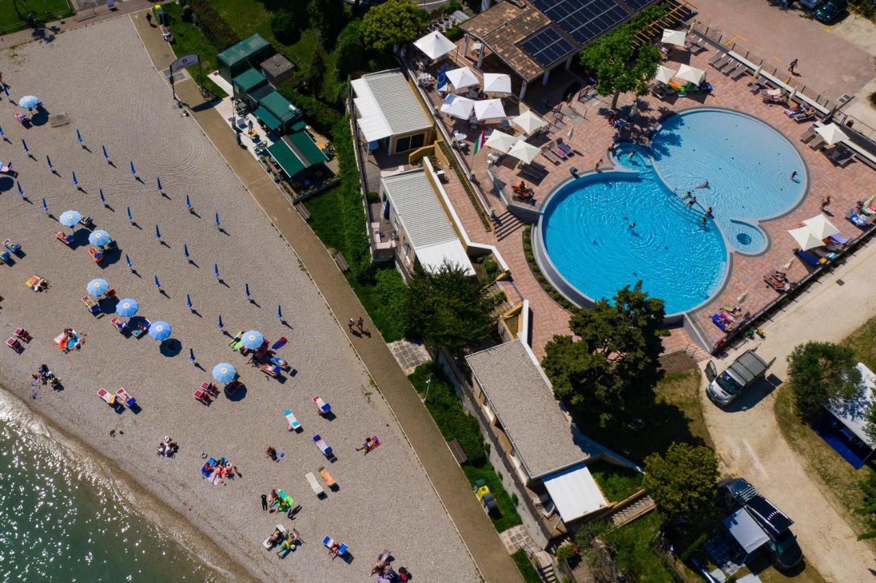 Hotel Camping Bergamini Peschiera del Garda Exterior foto